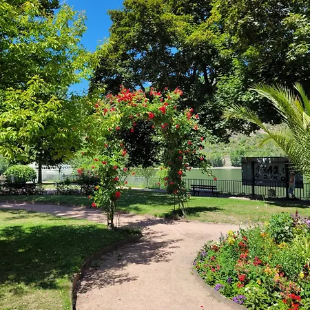 Urlaub Am Rhein, Mit Garten بوبارد